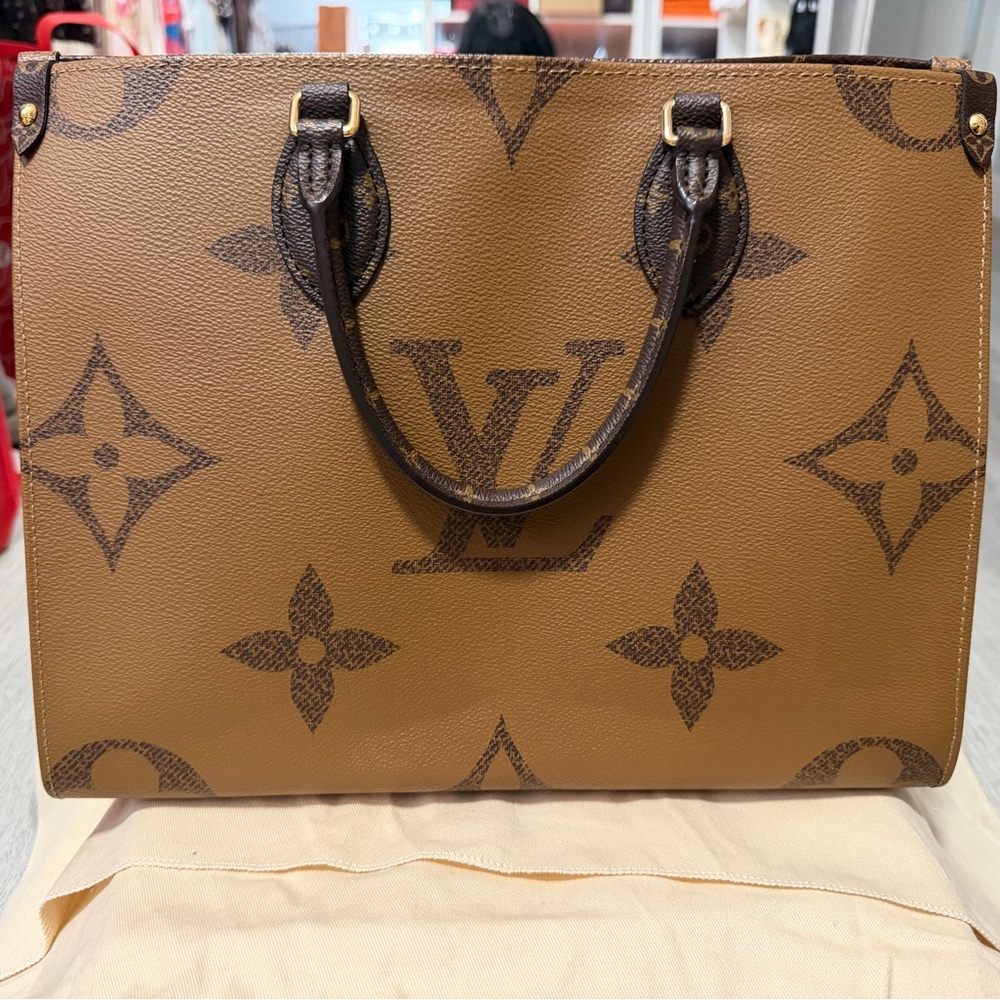 Louis Vuitton onthego MM revese monogram